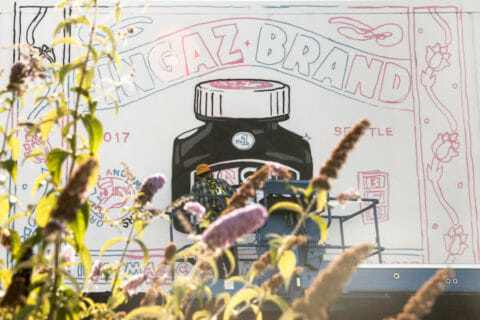 © Broken Fingaz, <em>Fingaz Magic Ink, 2017</em> (in progress). SODO Track, Seattle. Photo by @wiseknave. © Broken Fingaz, Fingaz Magic Ink (in progress), 2017. SODO Track, Seattle. Photo by @wiseknave.