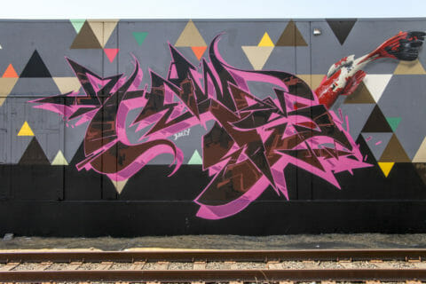 © SNEKE + HEWS + APAUL, Blaine Fontana, <em>Equilateral Momentum</em> (detail), 2017. SODO Track, Seattle. Photo by @wiseknave. © SNEKE + HEWS + APAUL, Blaine Fontana, Equilateral Momentum (detail), 2017. SODO Track, Seattle. Photo by @wiseknave.