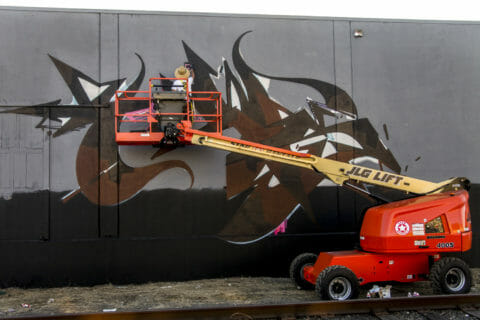 © SNEKE + HEWS + APAUL, Blaine Fontana, <em>Equilateral Momentum</em> (in progress), 2017. SODO Track, Seattle. Photo by @wiseknave. © SNEKE + HEWS + APAUL, Blaine Fontana, Equilateral Momentum (in progress), 2017. SODO Track, Seattle. Photo by @wiseknave.