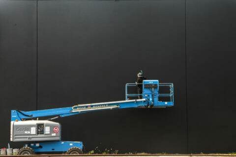 © DALeast, <em>Farewell Train</em> (process), 2017. SODO Track, Seattle. Photo by @wiseknave. © DALeast, Farewell Train (process), 2017. SODO Track, Seattle. Photo by @wiseknave.