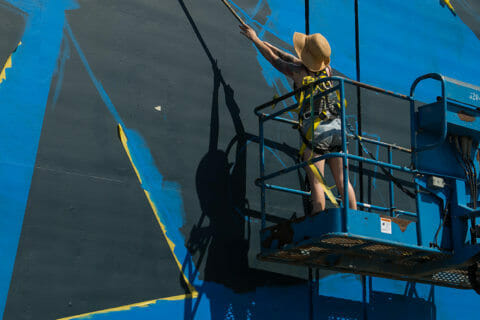 © Jillian Evelyn, <em>Balance</em> (in progress), 2018. SODO Track, Seattle. Photo by @akoorisphoto. © Jillian Evelyn, Balance (in progress), 2018. SODO Track, Seattle. Photo by @akoorisphoto.