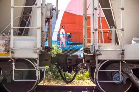 © Saddo, <em>Untitled</em> (in progress), 2018. SODO Track, Seattle. Photo by @wiseknave. © Saddo, Untitled (in progress), 2018. SODO Track, Seattle. Photo by @wiseknave.